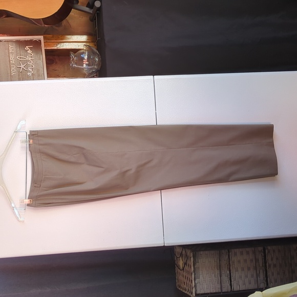 Jones New York Beige Blazer and Pants Set, Size 10‎ - Picture 8 of 12